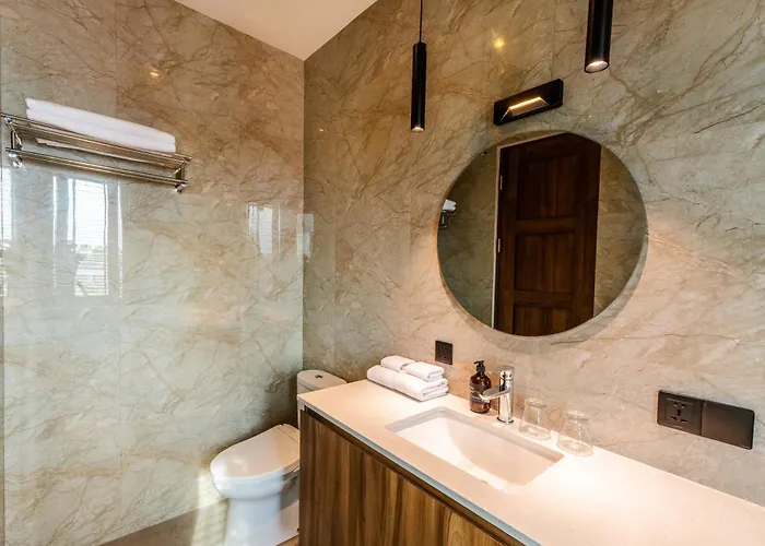 Avanya Luxury By Pertama アパートホテル 4*