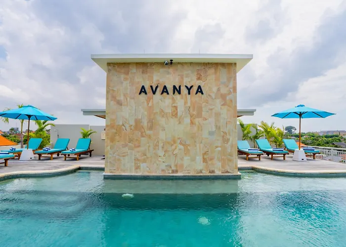 Avanya Luxury By Pertama 4* スミニャック